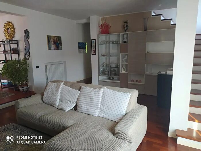 Casa con 5 locali in vendita in Via Don Scarani, Gossolengo