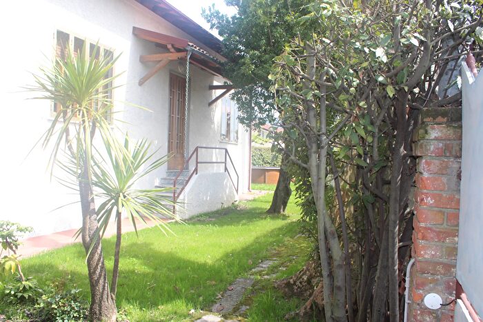 Casa bilocale in affitto in Camaiore