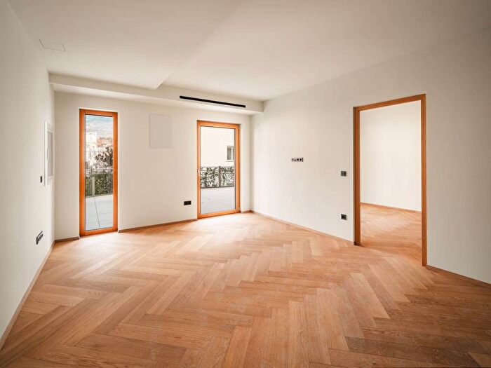 Appartamento bilocale in affitto in Via Cassa di Risparmio, Centro, Merano