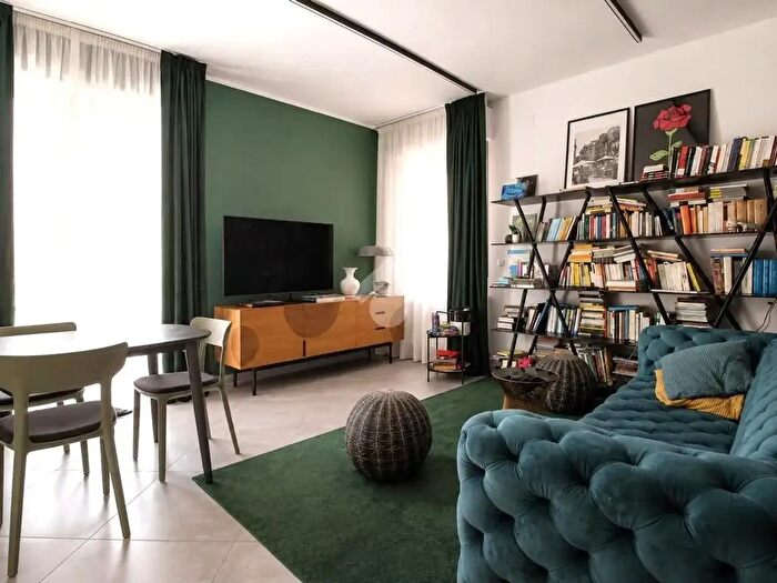 Appartamento trilocale in vendita in Via Napoli, Giulianova