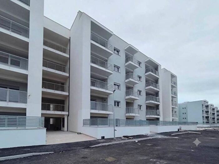 Appartamento bilocale in affitto in Via Pratica di Mare, Pratica di Mare Monte d'Oro, Pomezia