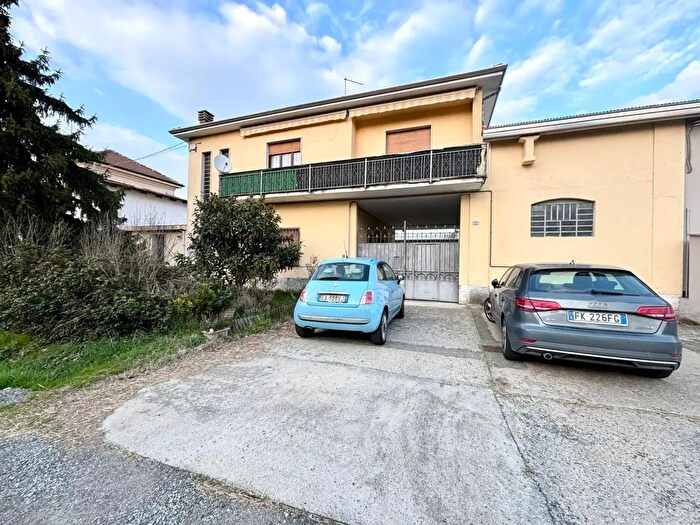Casa con 7 locali in vendita in Strada Fresonara, Bosco Marengo