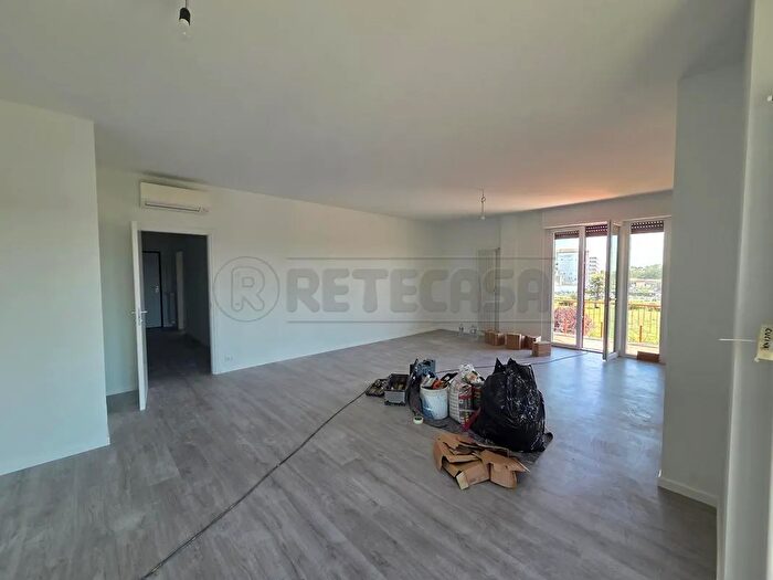 Appartamento con 5 locali in vendita in Via Celeri, Legnago