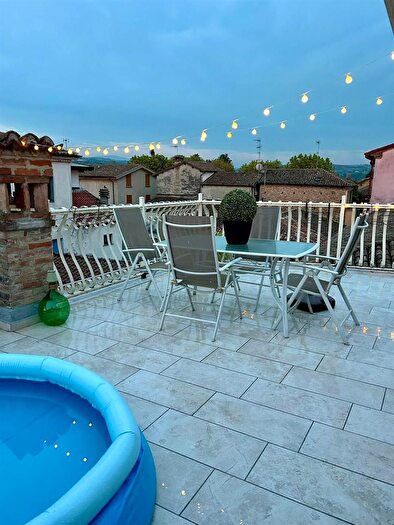 Casa con 5 locali in vendita in Casalnoceto