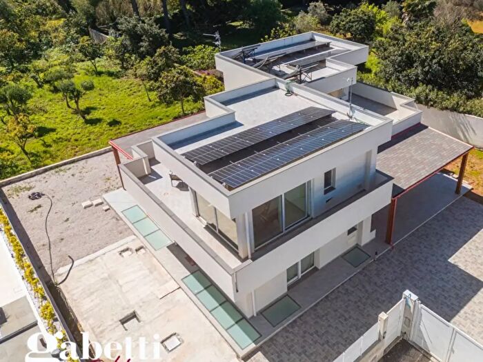 Casa con 11 locali in vendita in Via Castelforte, Palermo