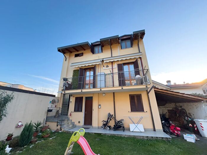 Appartamento trilocale in vendita in Via Filippo Corridoni, Brugherio