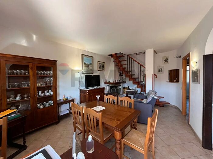 Appartamento quadrilocale in vendita in Cavriglia
