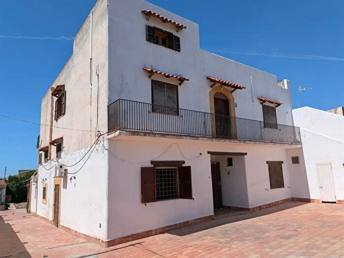 Casa con 12 locali in vendita in Mazara Del Vallo