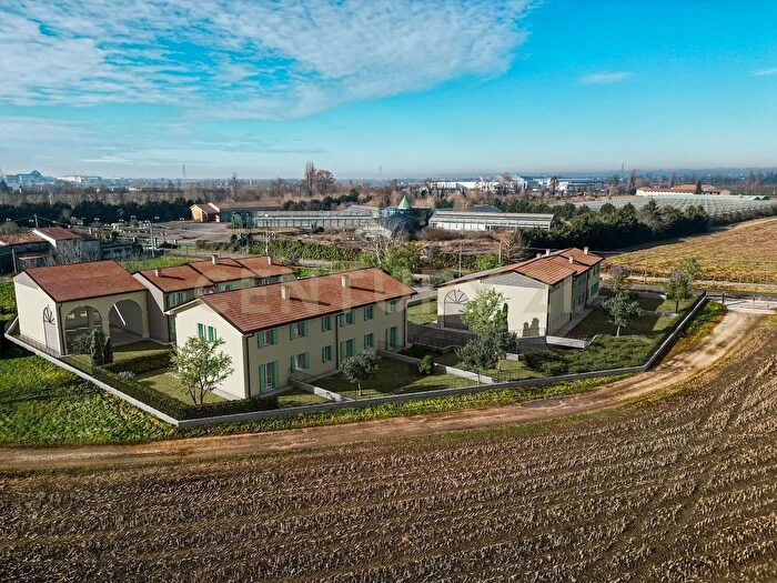 Casa con 5 locali in vendita in Via Toffanelle Nuove, Zevio