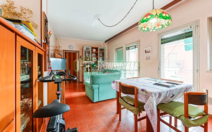 Appartamento quadrilocale in vendita in Viale Trieste, Azzano San Paolo