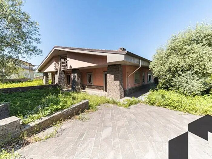 Casa con 6 locali in vendita in Via Colle SantAndrea, Colonna
