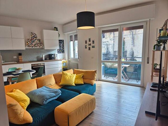 Appartamento trilocale in vendita in Via Filippo Meda, Inverigo