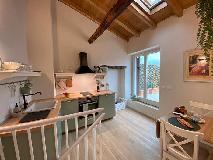 Appartamento quadrilocale in vendita in Frazione Castelli Garlenda Sv Italia, Garlenda