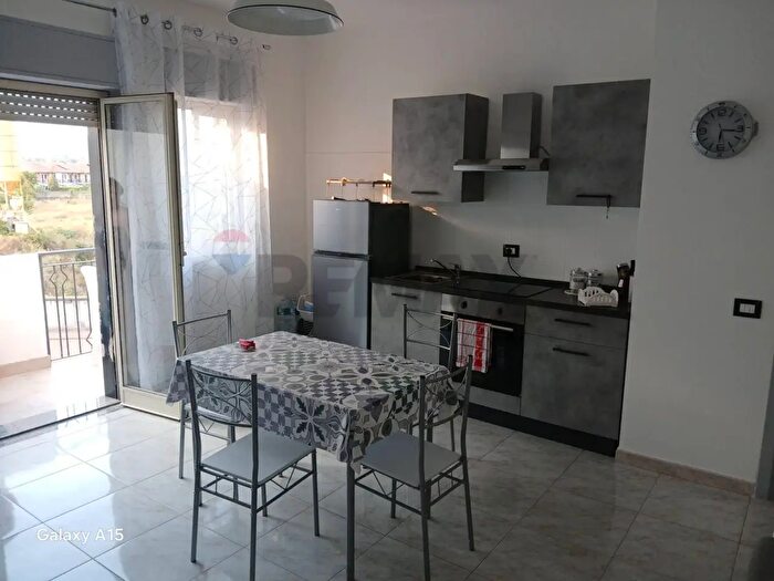 Appartamento trilocale in vendita in Via Luigi dAngelo, Mascali