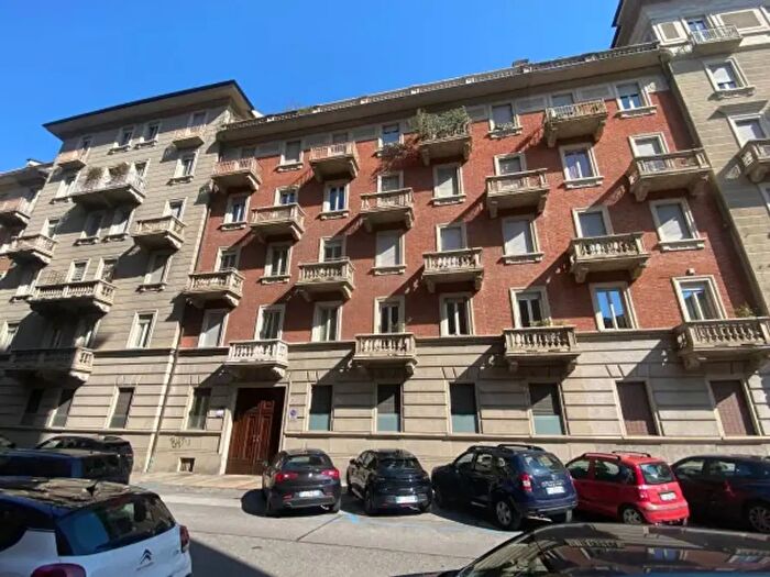 Appartamento trilocale in vendita in Via Sebastiano Caboto, Torino