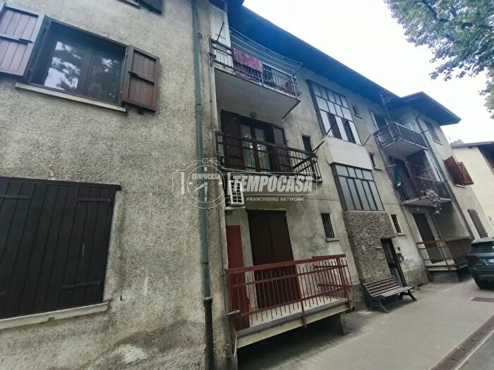 Appartamento bilocale in vendita in Via Monte Grivola, Aosta