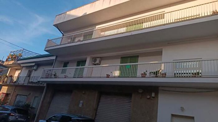 Appartamento con 6 locali in vendita in Via San Giovanni, Monforte San Giorgio