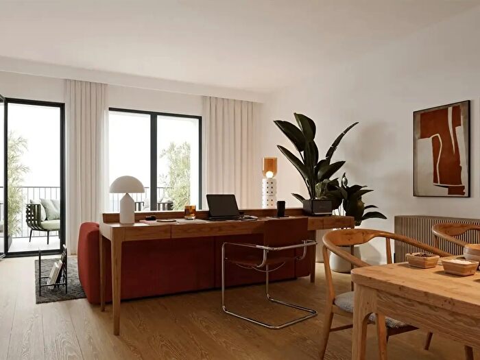 Appartamento trilocale in vendita in Via Edolo, Milano