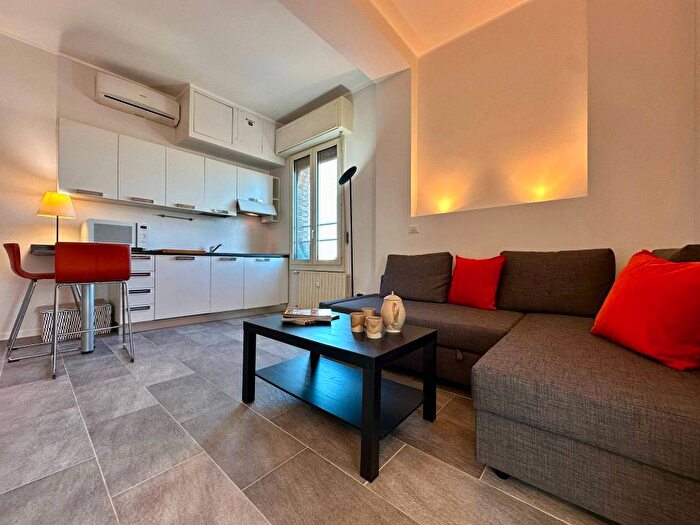 Appartamento bilocale in affitto in Via Fabio Filzi, Centrale, Milano