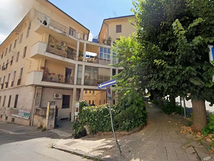 Appartamento trilocale in vendita in Via Monte Grappa, Cosenza