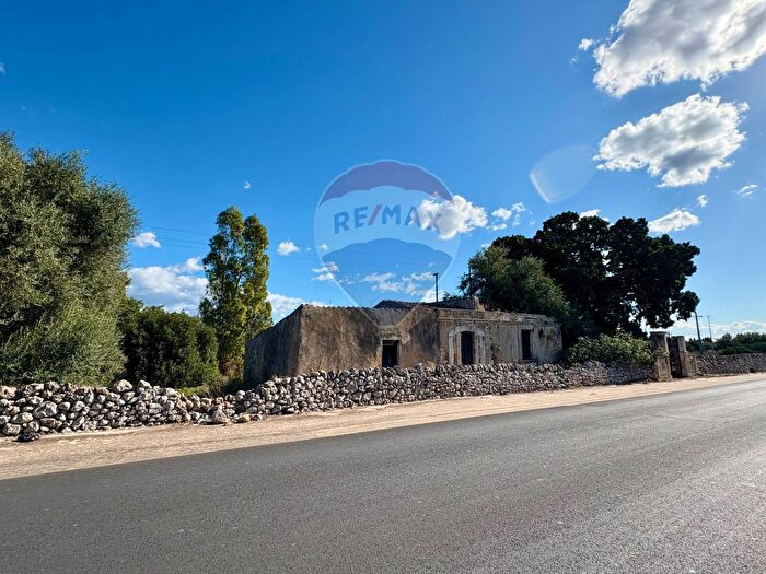 Casa quadrilocale in vendita in Ss, Solarino