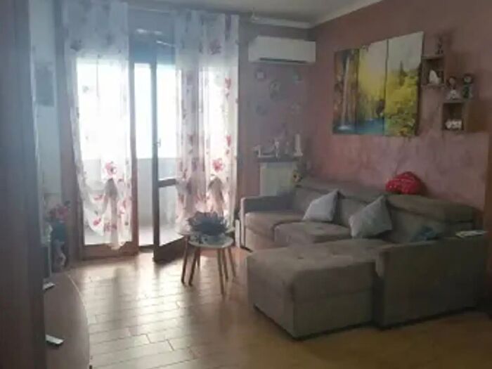 Appartamento trilocale in vendita in Via Domenico Piani, Reggio Emilia