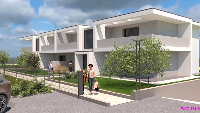 Appartamento con 7 locali in vendita in Asolo Pagnano Via Cornarotta, Montebelluna