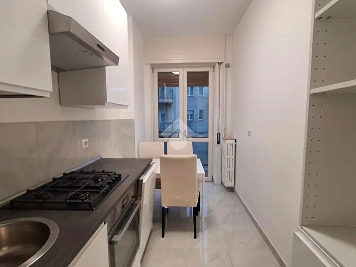 Appartamento bilocale in affitto in Via Benigno Crespi, Milano