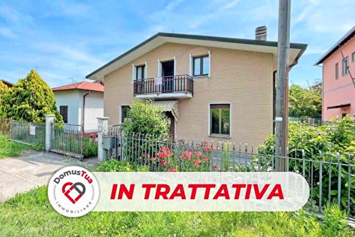 Casa quadrilocale in vendita in Via Cesare Battisti, Castiglione Olona