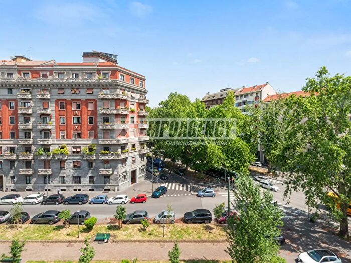 Appartamento bilocale in vendita in Piazzale Susa, Milano
