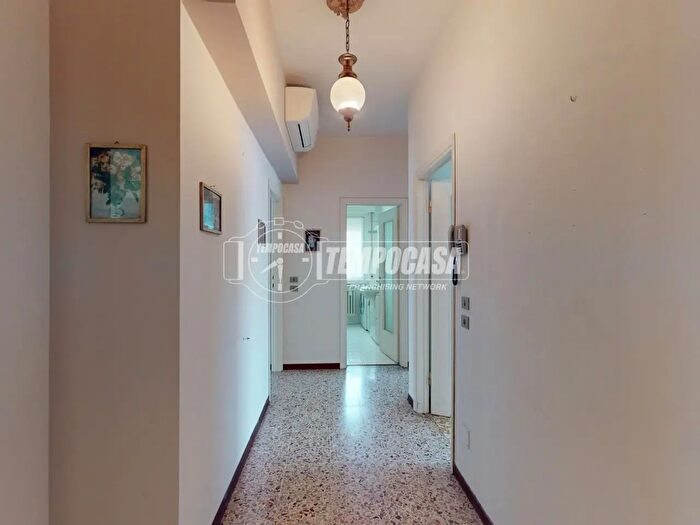 Appartamento quadrilocale in vendita in Via Giuseppe Mascherpa, Carate Brianza