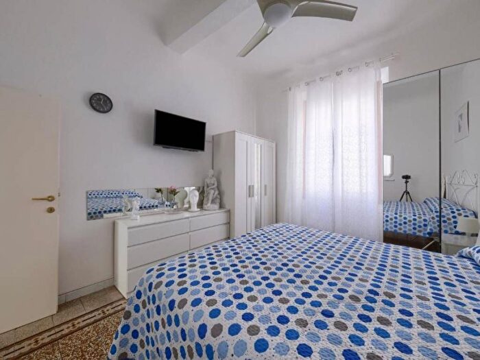 Appartamento trilocale in affitto in Viale Corsica, Ponte di Mezzo Circondaria, Firenze