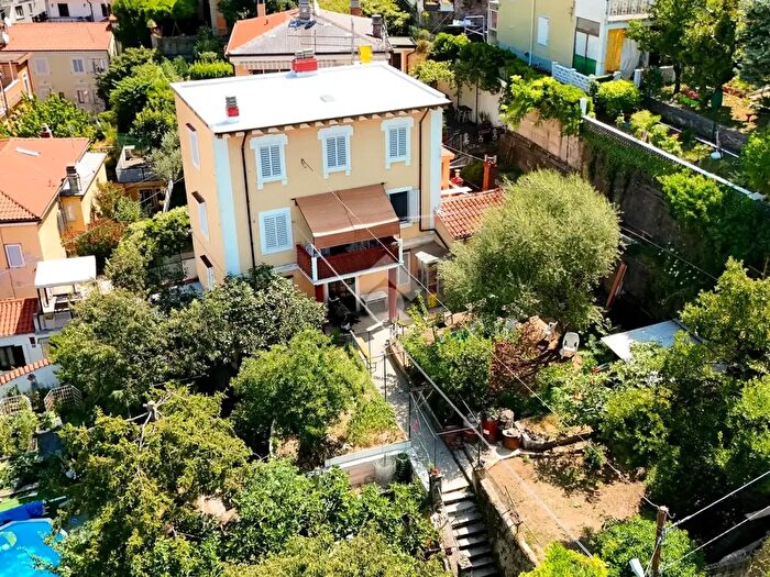 Casa con 6 locali in vendita in Via dei Cordaroli, Trieste