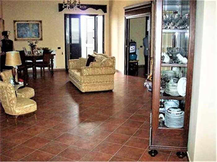 Appartamento con 6 locali in vendita in Via, Favara