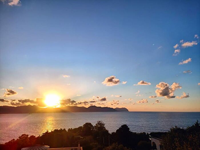 Casa con 6 locali in affitto in Via Francesco Paolo Perez Seconda, Mongerbino Catalfano, Bagheria