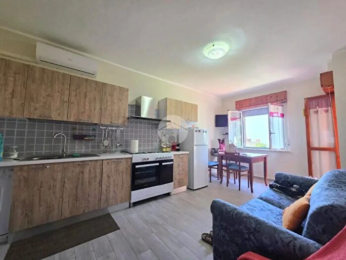 Appartamento trilocale in vendita in Via dei Mille, Tortora