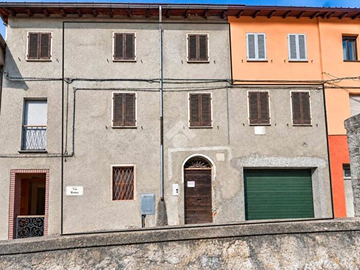 Casa bilocale in vendita in Via Semurano, Vignola, Cremia