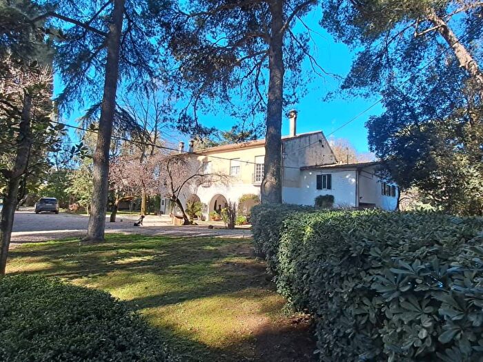 Casa con 5 locali in affitto in Via Tuscolana, Morena, Roma