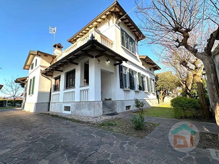 Casa con 5 locali in vendita in Via dei Bersaglieri, Gorizia