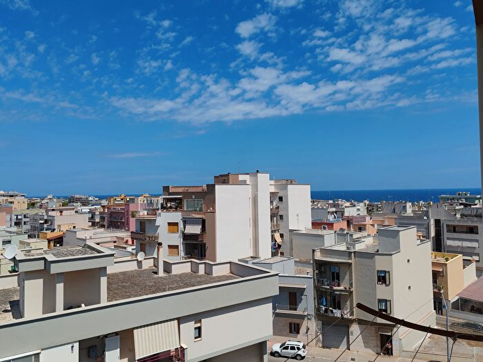 Appartamento trilocale in vendita in Viale delle Rimembranze, Monopoli