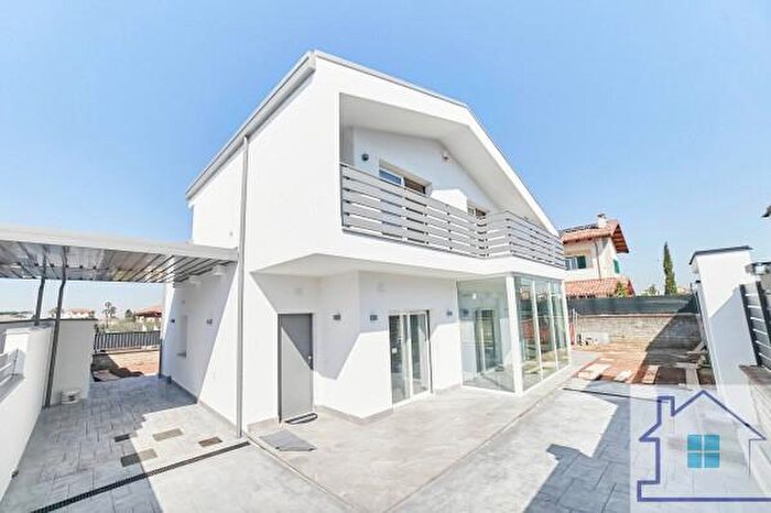 Casa quadrilocale in vendita in Via Tuscolana, Frascati