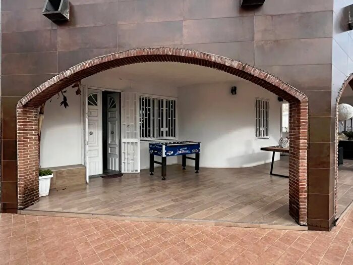 Casa quadrilocale in vendita in Viale Tommaso Masaccio, Castel Volturno