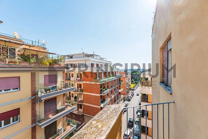 Appartamento quadrilocale in vendita in Via Flaminia Roma, Roma