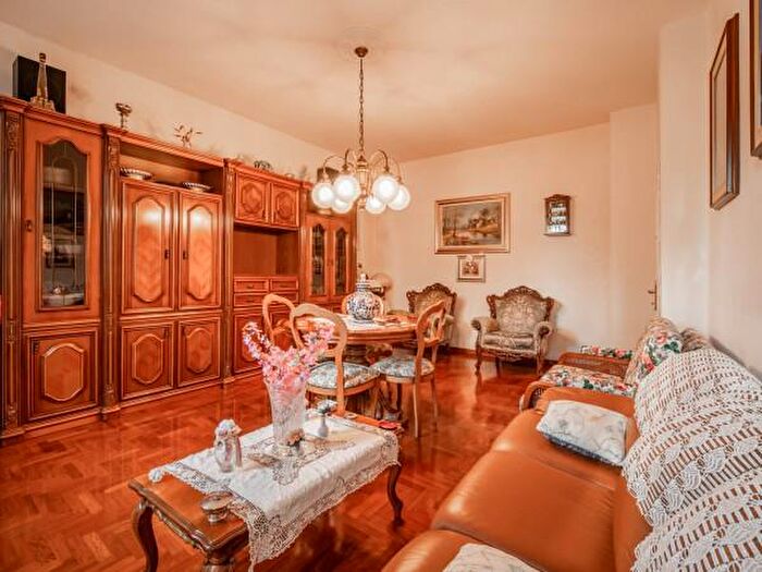 Appartamento trilocale in vendita in Via Montefiorino, Reggio Emilia