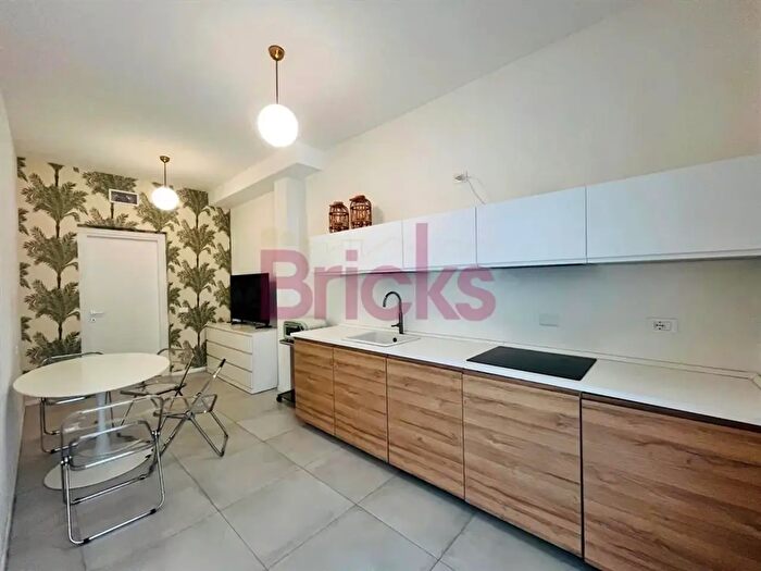 Appartamento bilocale in affitto in Via Gargano, Milano