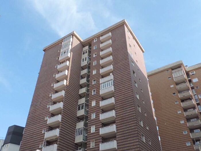 Appartamento bilocale in affitto in Via del Ghirlandaio, Settefontane, Trieste