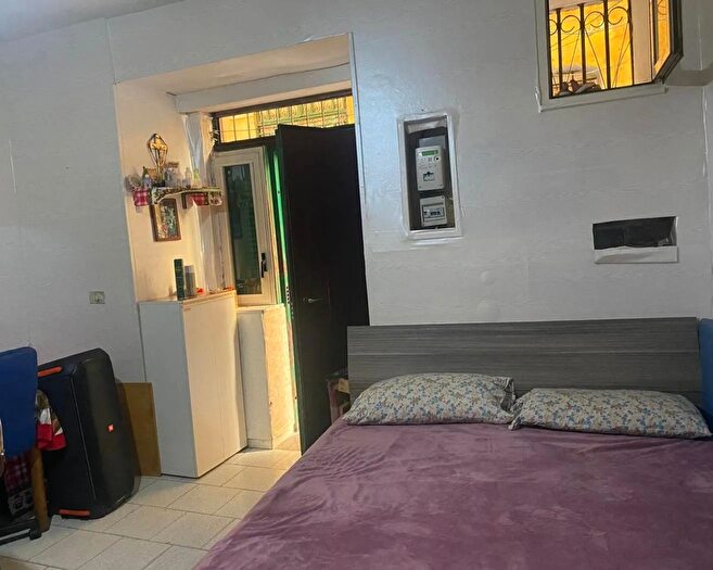 Appartamento bilocale in vendita in Via Miracoli Napoli, Napoli