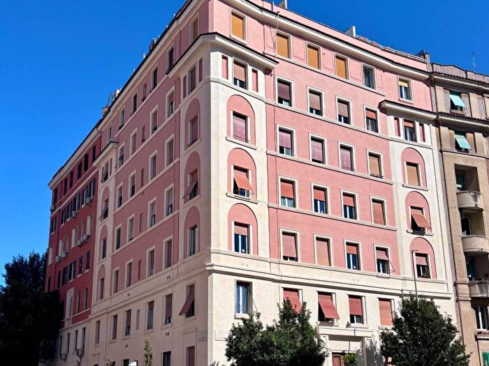 Appartamento trilocale in affitto in Piazza dei Prati degli Strozzi, Mazzini Delle Vittorie, Roma