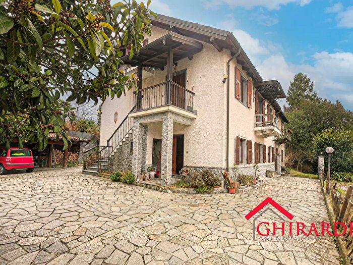 Casa con 11 locali in vendita in Via Pinan a, Busalla