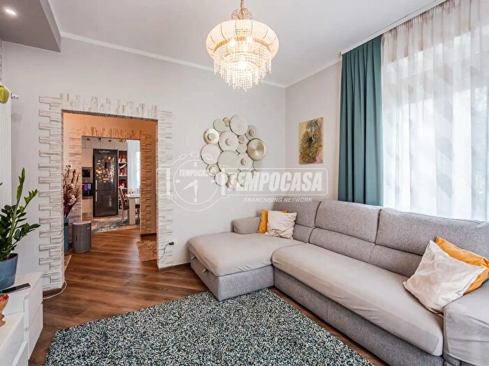 Casa trilocale in vendita in Via Picelli Felegara, Medesano